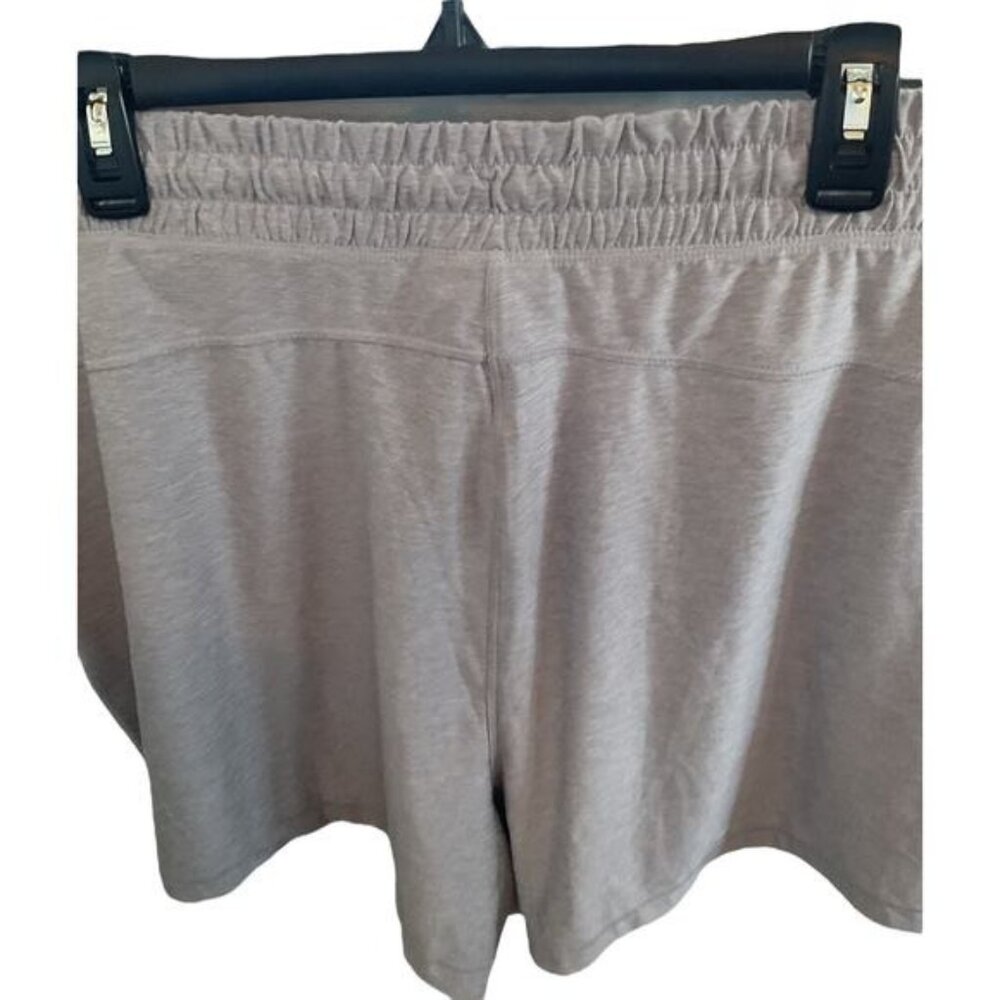 Reebok Womens 3XL Relaxed Fit Gray Shorts With Elastic Waistband & Pockets